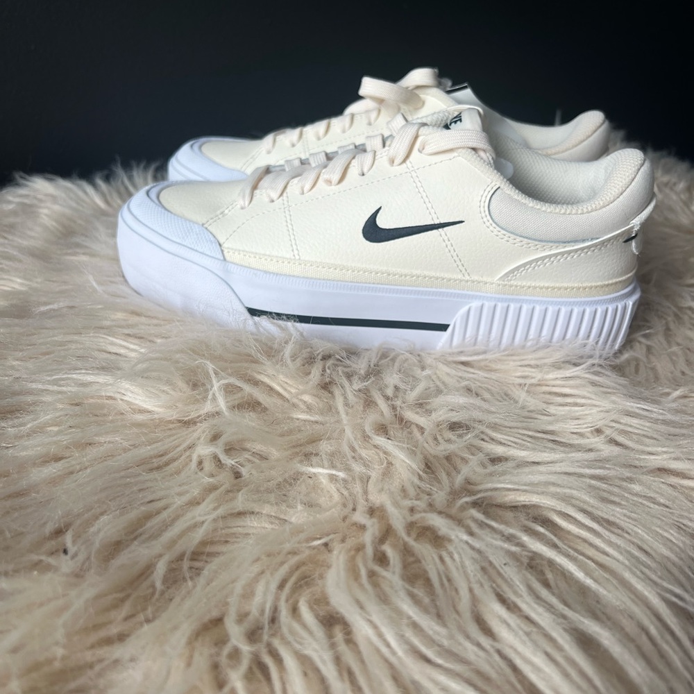 Nike Court Legacy Lift